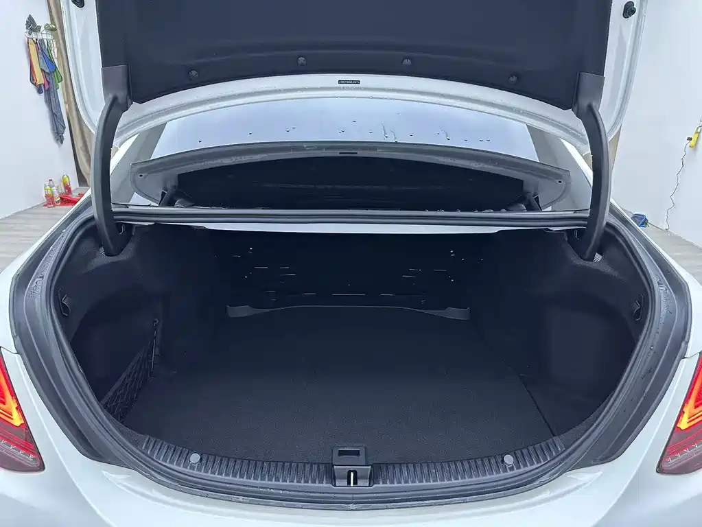 Mercedes-Benz C-Class 2022 — фото 14