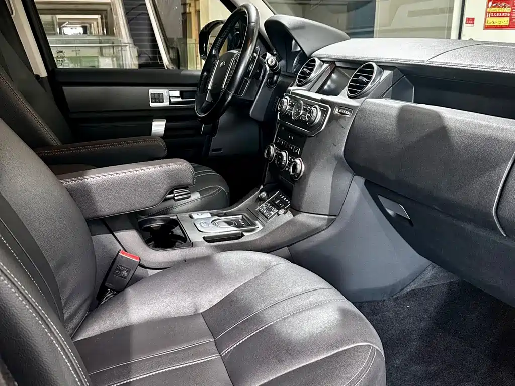 Land Rover Discovery 2016