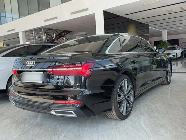 Audi A6L 2022