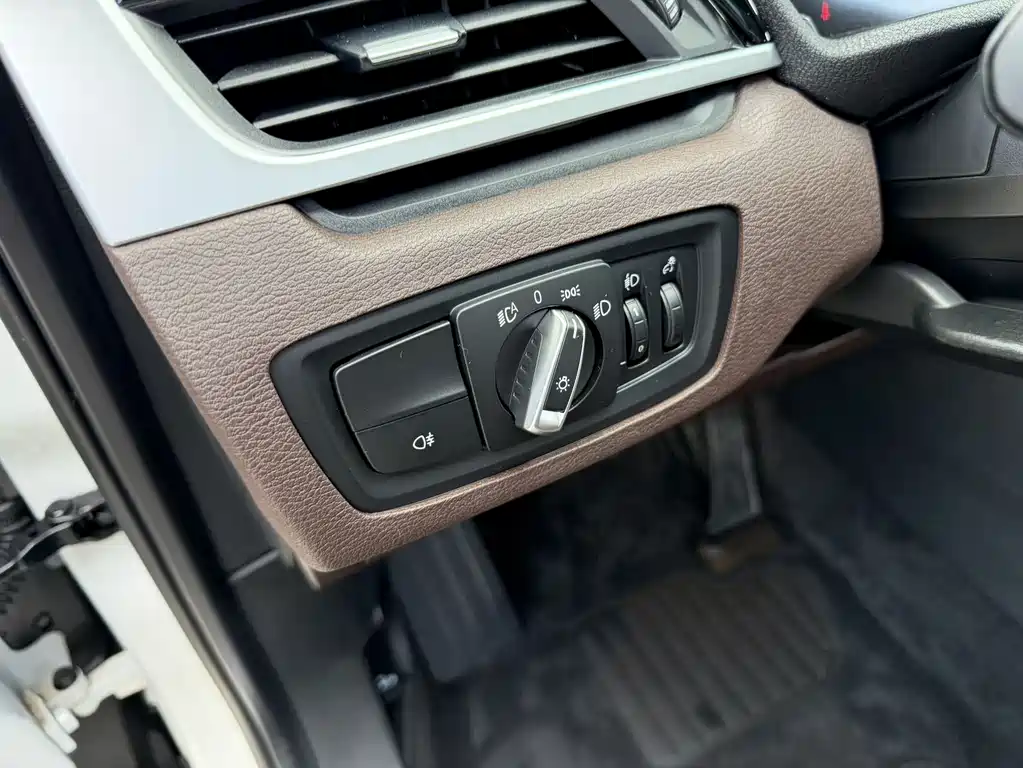 BMW X1 2022 — фото 14