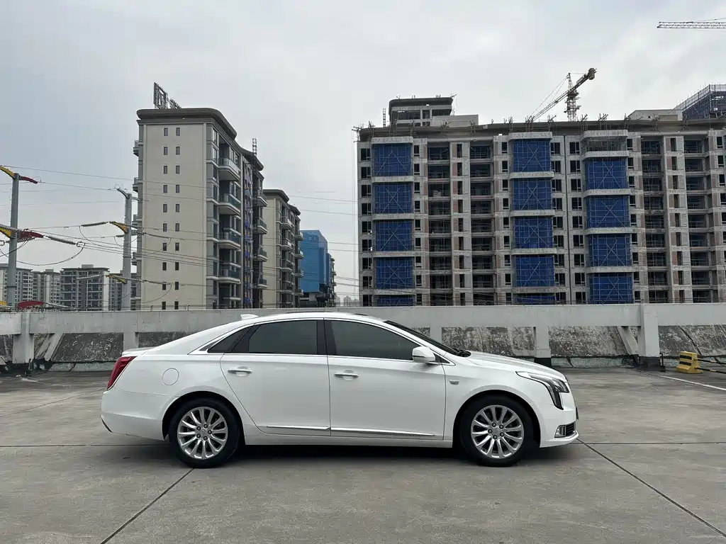 Cadillac XTS 2019 — фото 12
