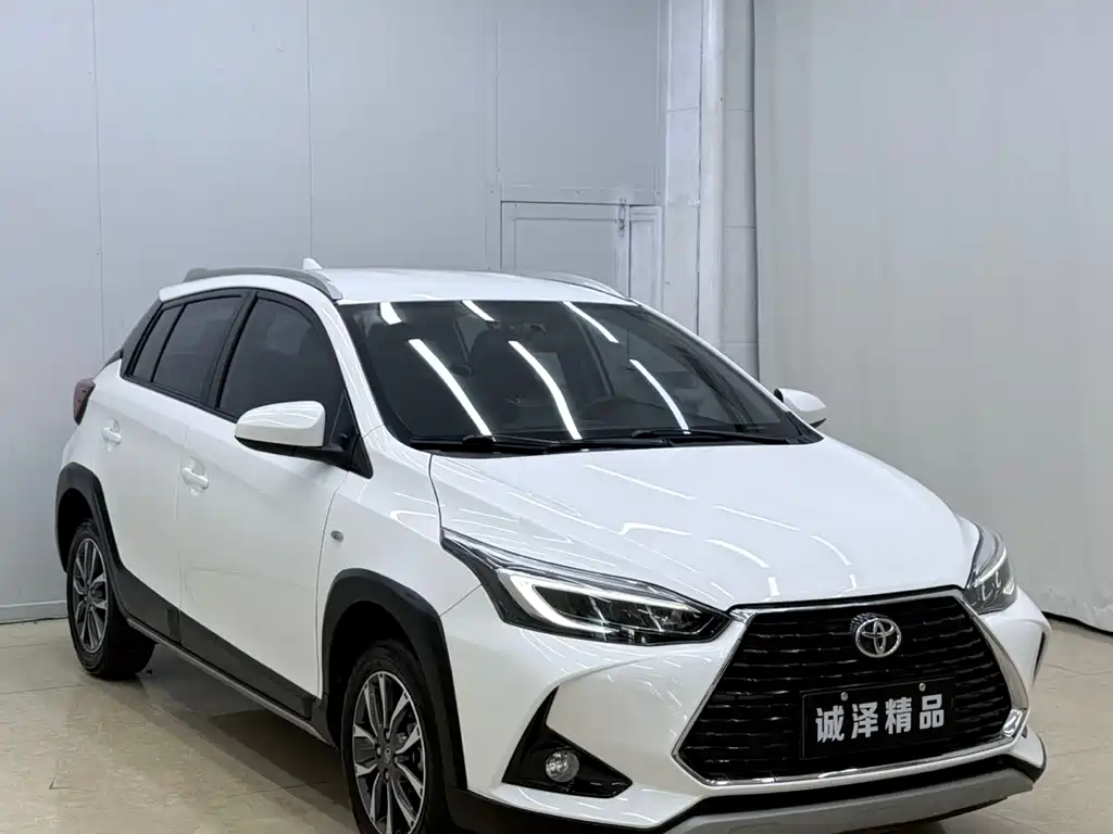 Toyota Yaris L 2022