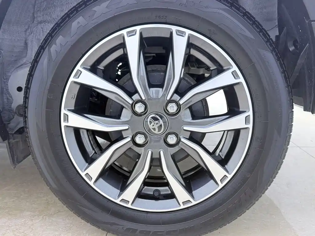 Toyota Yaris L 2022 — фото 22