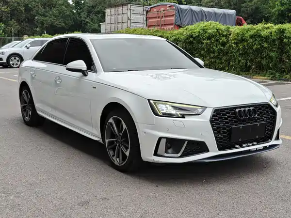 Audi A4L 2019