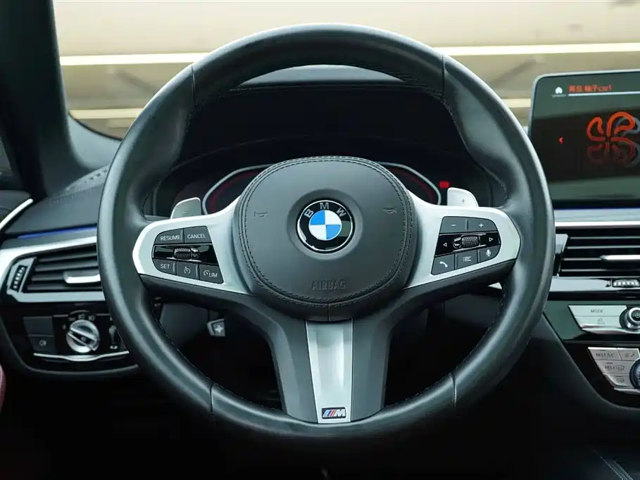 BMW 5 Series 2022 — фото 18