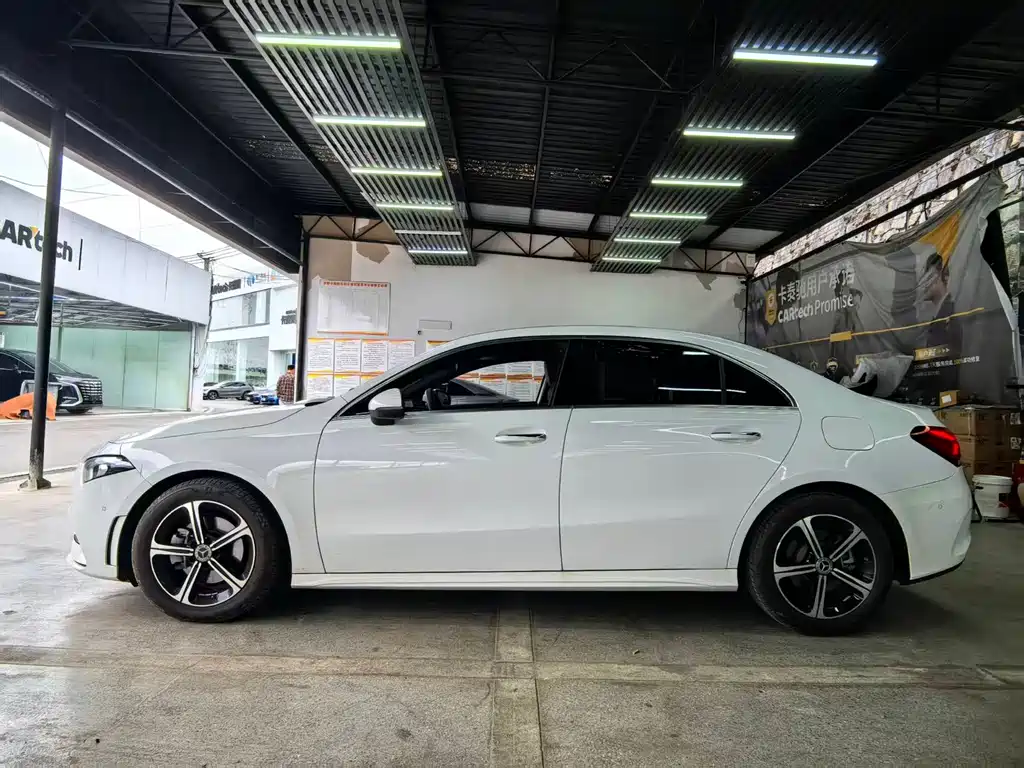 Mercedes-Benz A-Class 2023 — фото 3