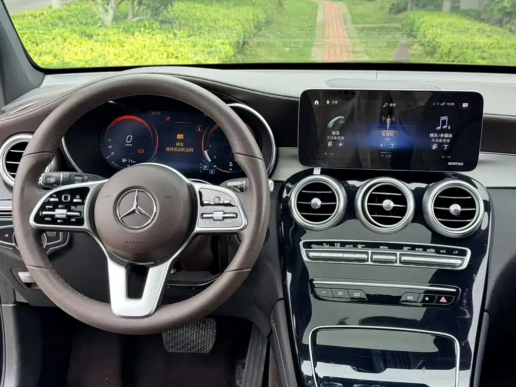 Mercedes-Benz GLC 2020 — фото 13
