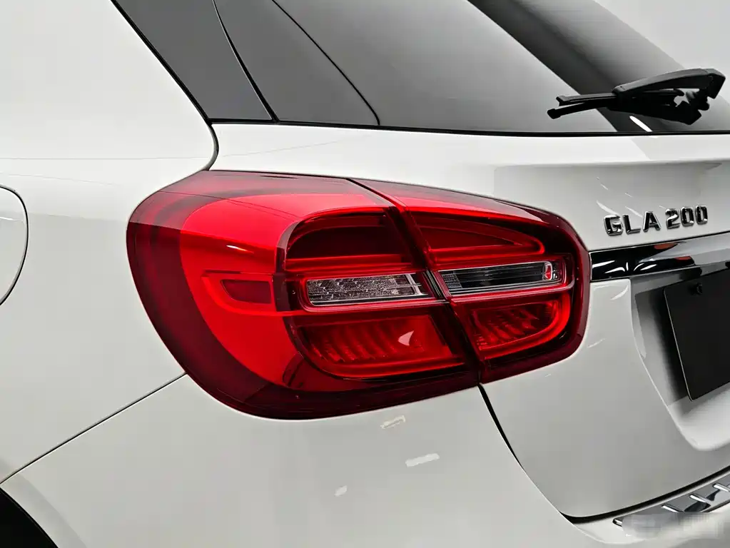 Mercedes-Benz GLA 2016 — фото 18