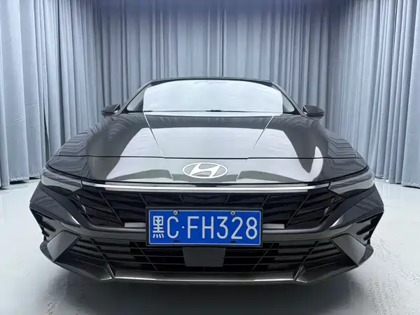 Hyundai Elantra 2023