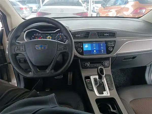 Geely Emgrand GS 2016