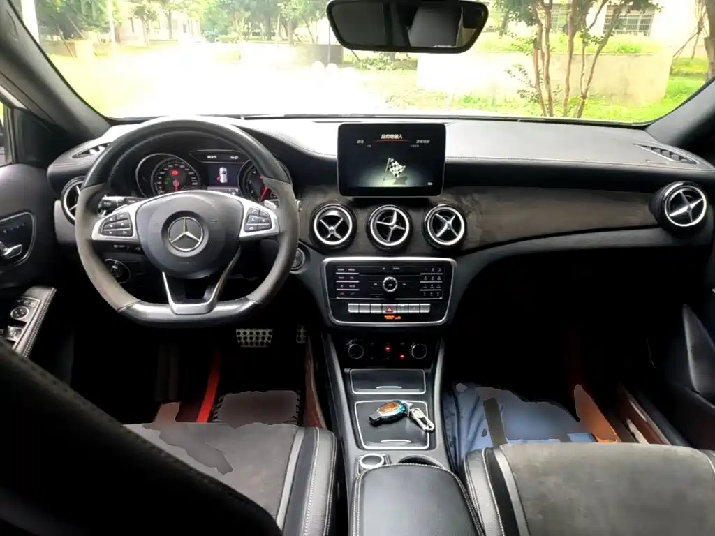 Mercedes-Benz GLA 2018 — фото 10