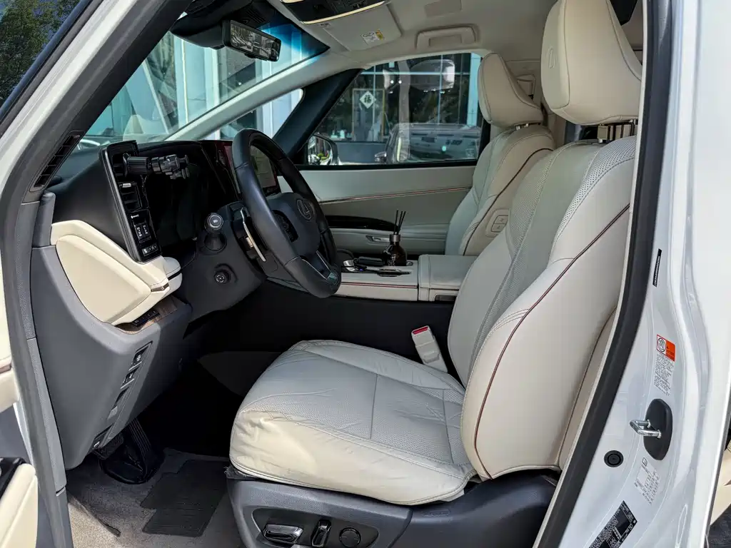 Lexus LM 2025 — фото 13