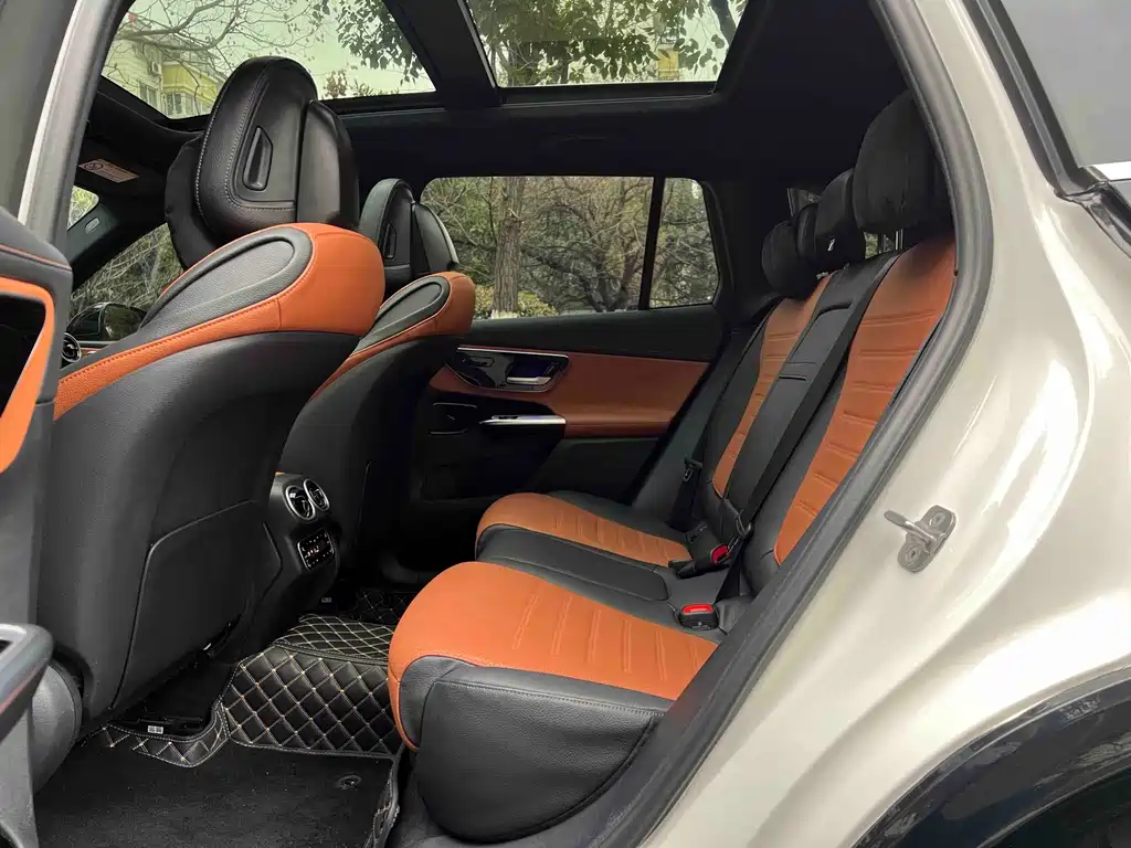Mercedes-Benz GLC 2025