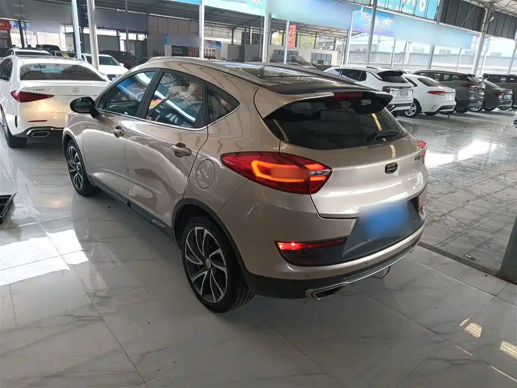 Geely Emgrand GS 2018 — фото 23