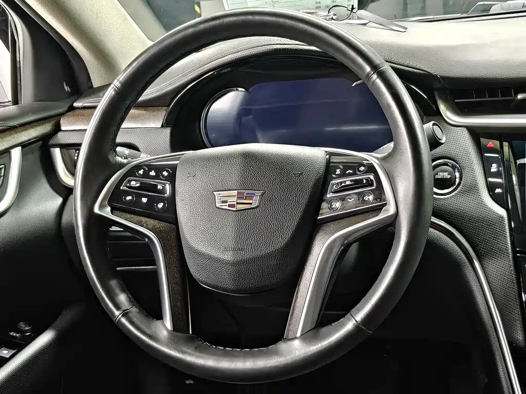 Cadillac XTS 2018 — фото 12