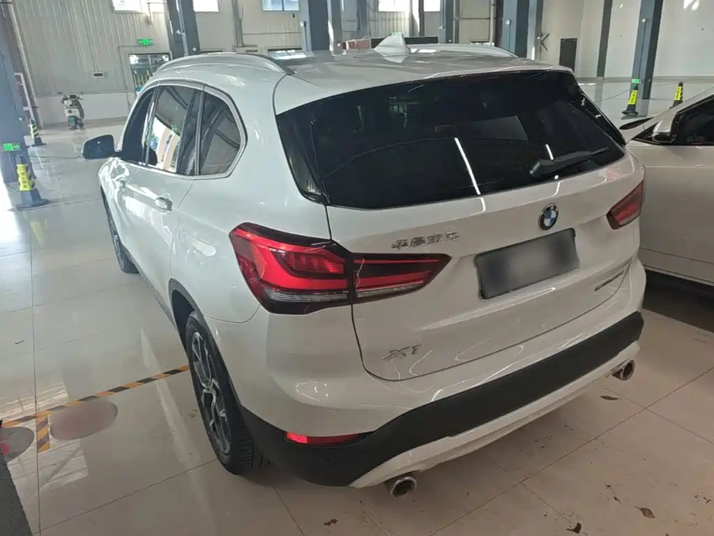 BMW X1 2021 — фото 5