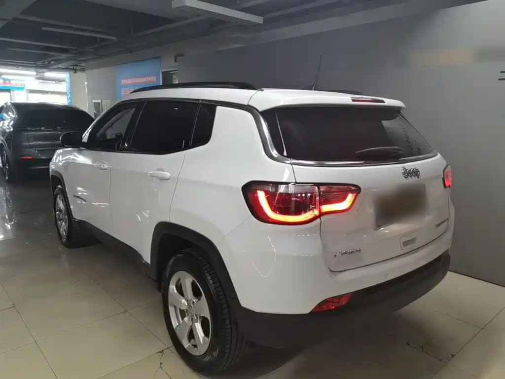 Jeep Compass 2020 — фото 5