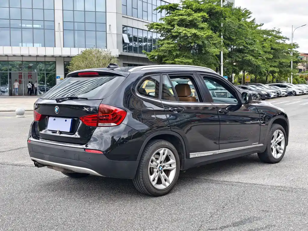 BMW X1 2012 — фото 17