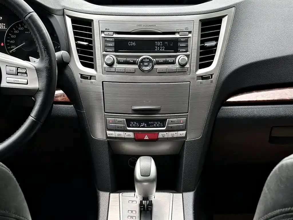 Subaru Outback 2011 — фото 14