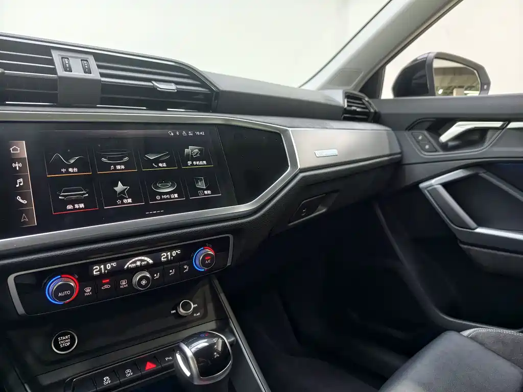 Audi Q3 Sportback 2022 — фото 12