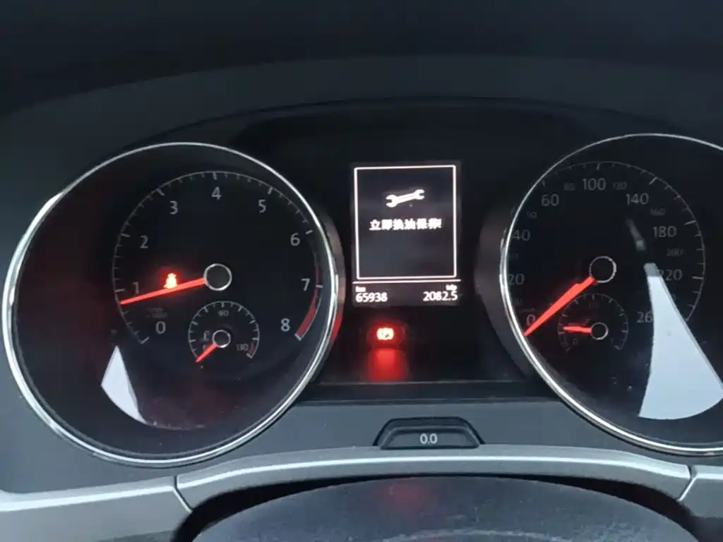 Volkswagen Touran 2017 — фото 12