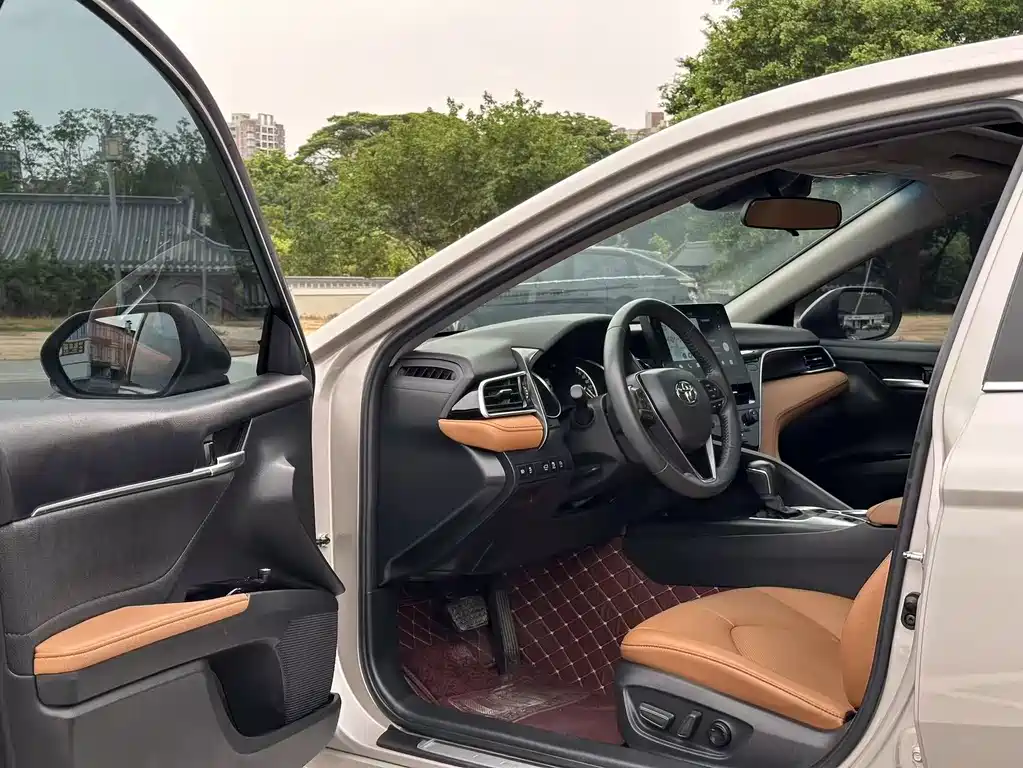 Toyota Camry 2021