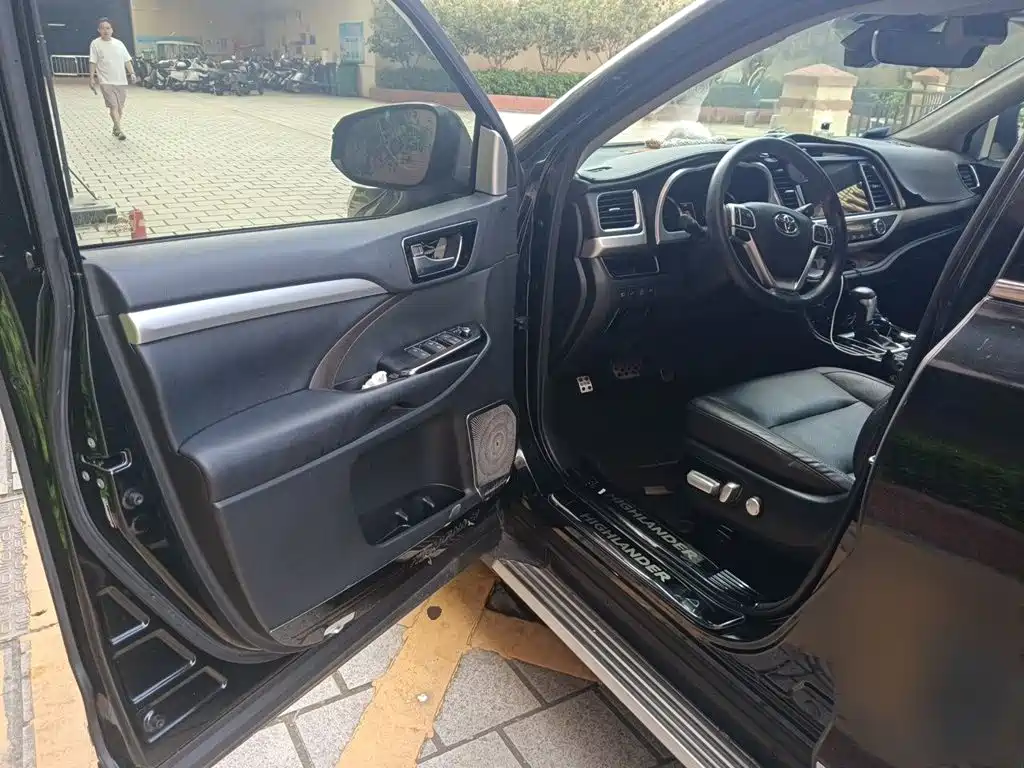 Toyota Highlander 2019 — фото 14