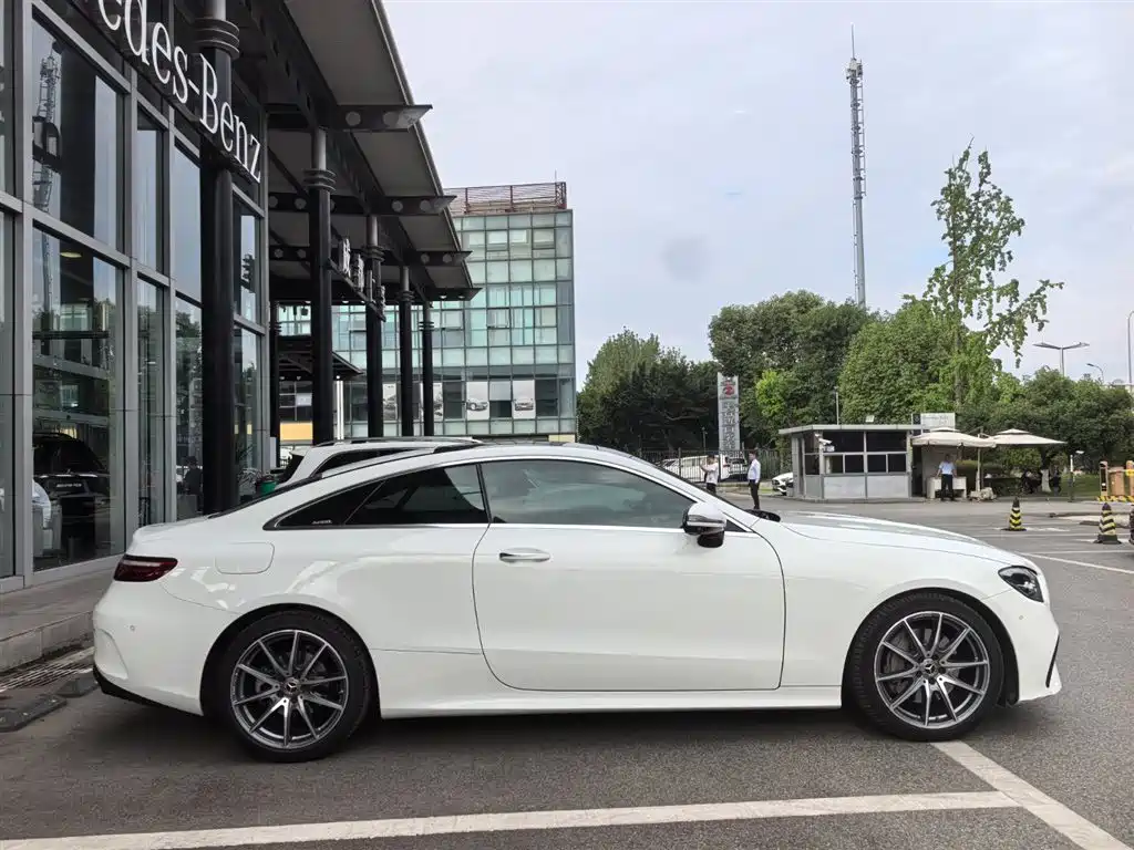 Mercedes-Benz E-Class 2021