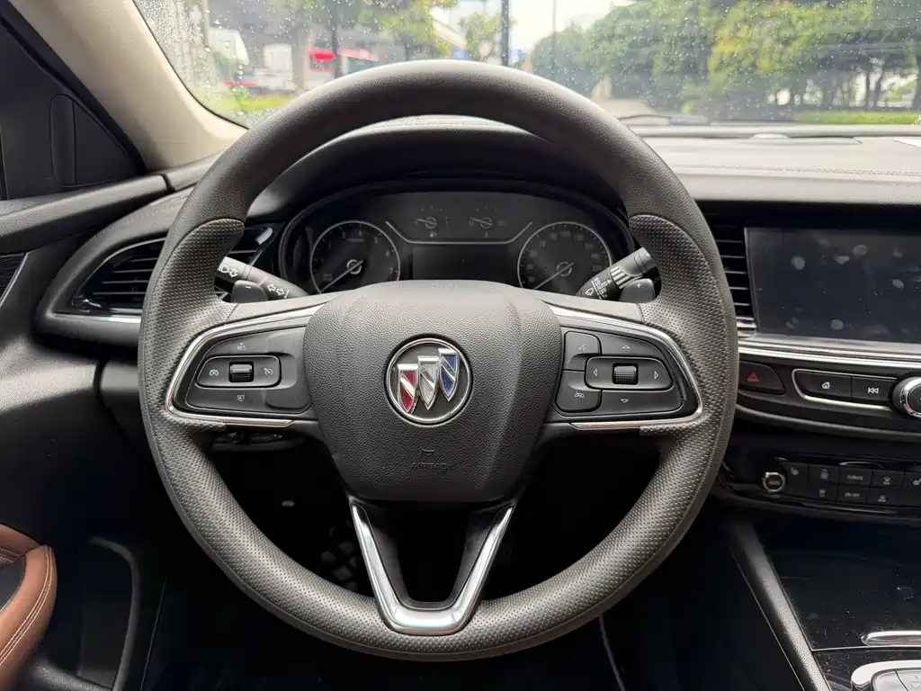 Buick Regal 2022 — фото 13
