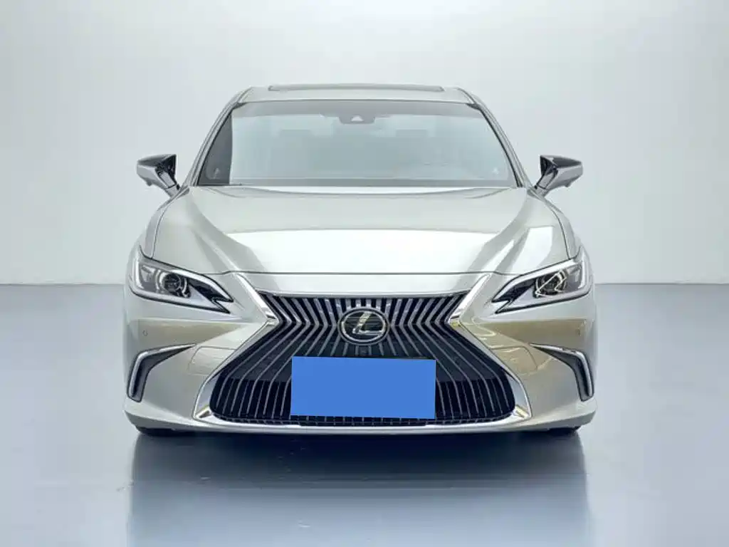 Lexus ES 2019 — фото 2