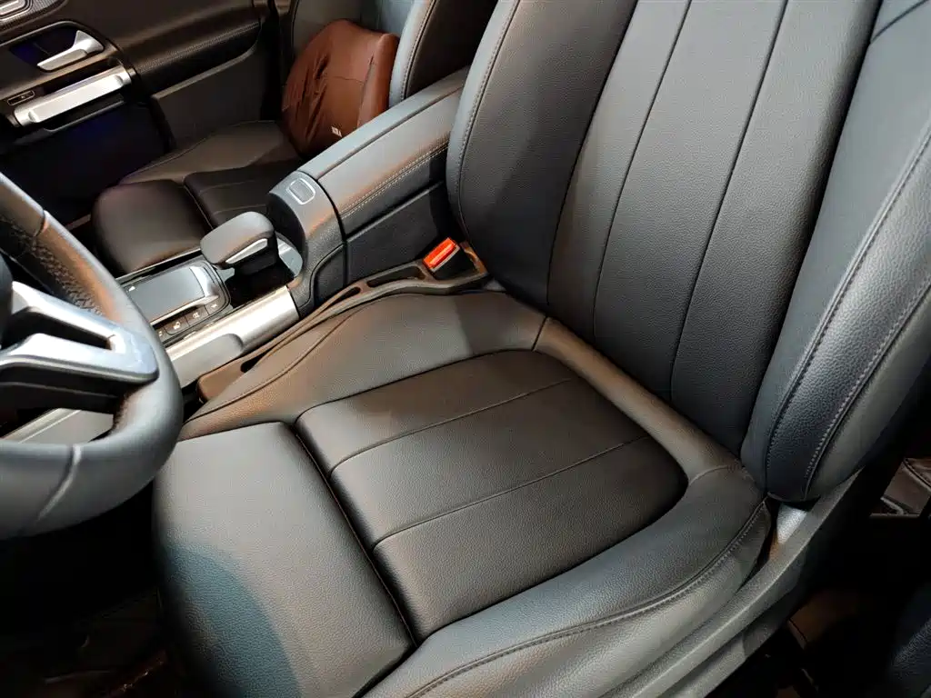 Mercedes-Benz GLB 2023 — фото 18