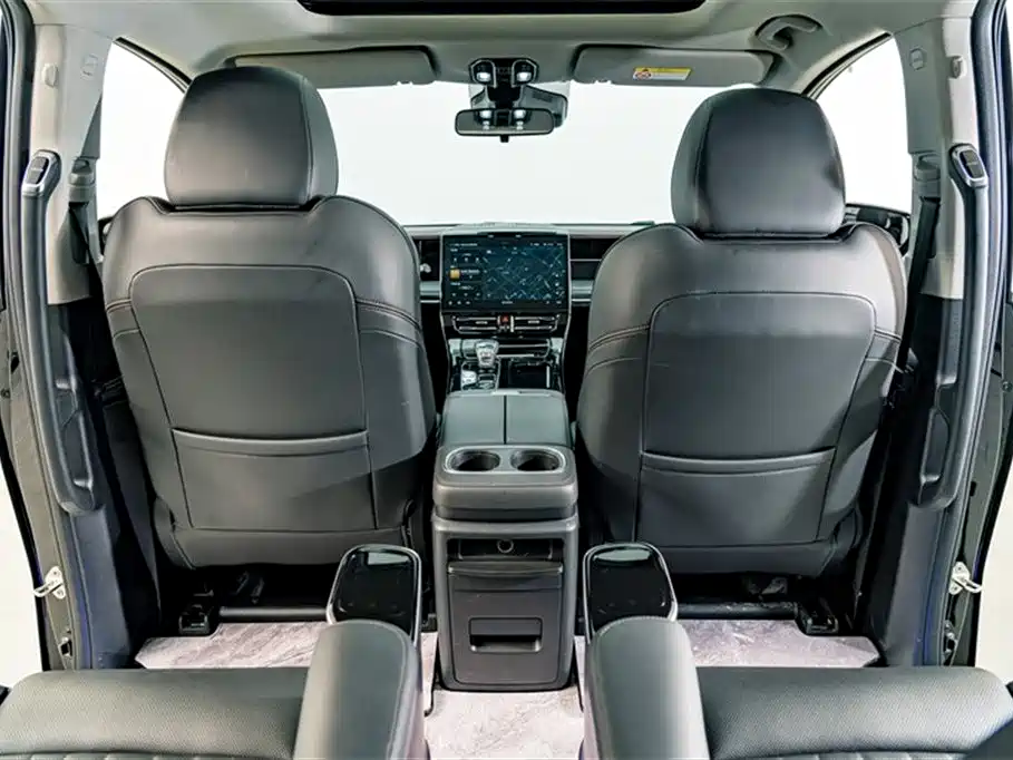 GAC Motor Trumpchi M8 2023 — фото 25