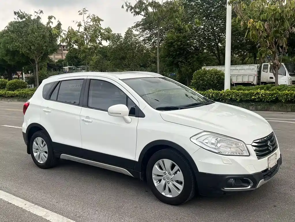 Suzuki S-Cross 2014 — фото 3