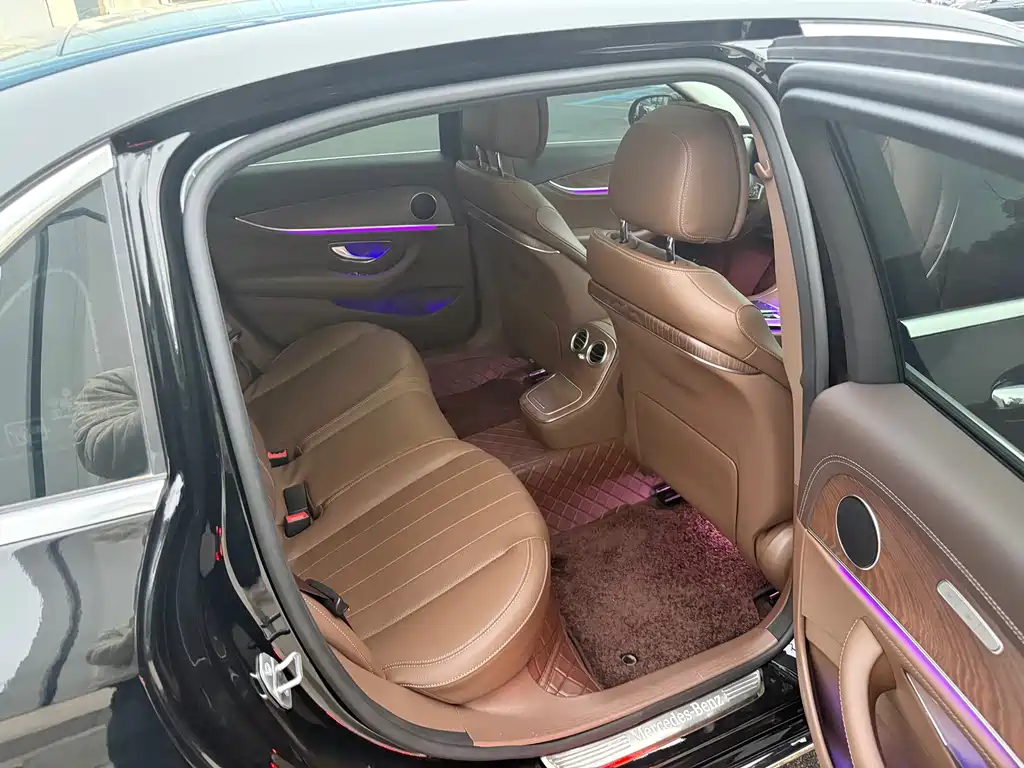 Mercedes-Benz E-Class 2020 — фото 13