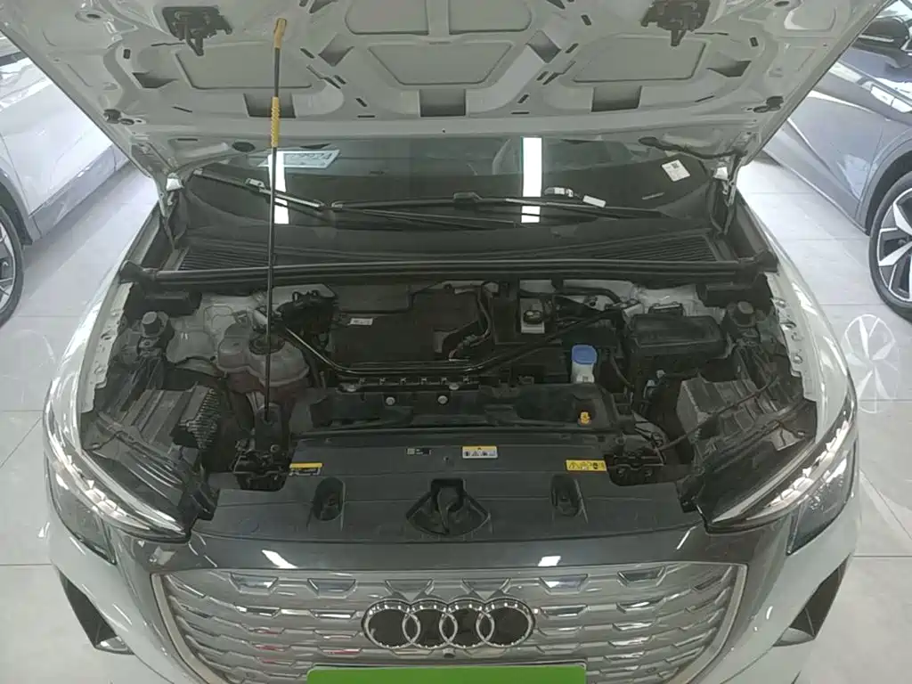 Audi Q5 e-tron 2025 — фото 16