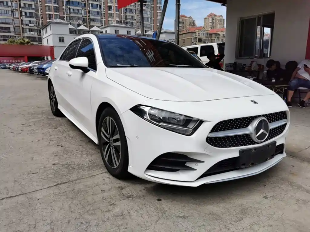 Mercedes-Benz A-Class 2019 — фото 4