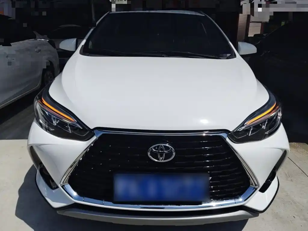Toyota Yaris L 2022