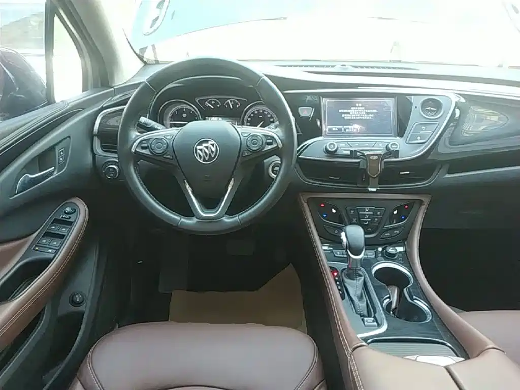 Buick Envision Plus 2018 — фото 11