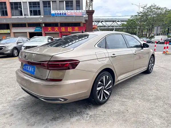 Volkswagen Passat 2023