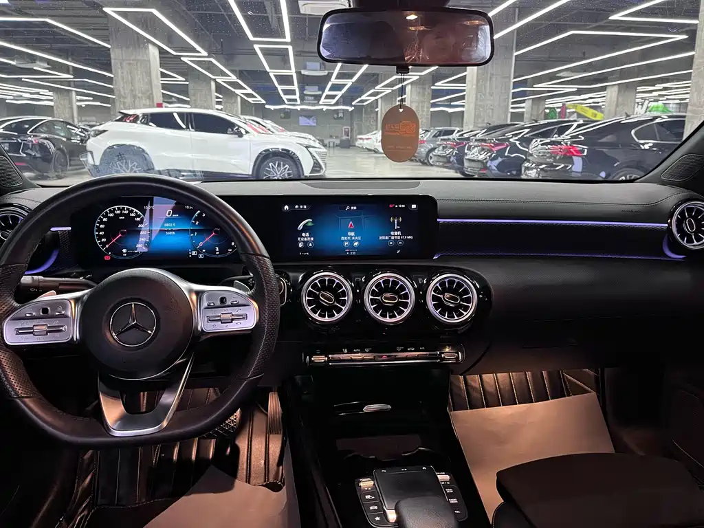 Mercedes-Benz A-Class 2023 — фото 14