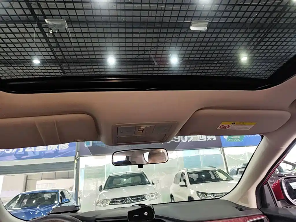 Nissan Bluebird 2019 — фото 18