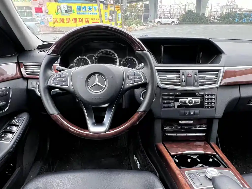Mercedes-Benz E-Class 2012