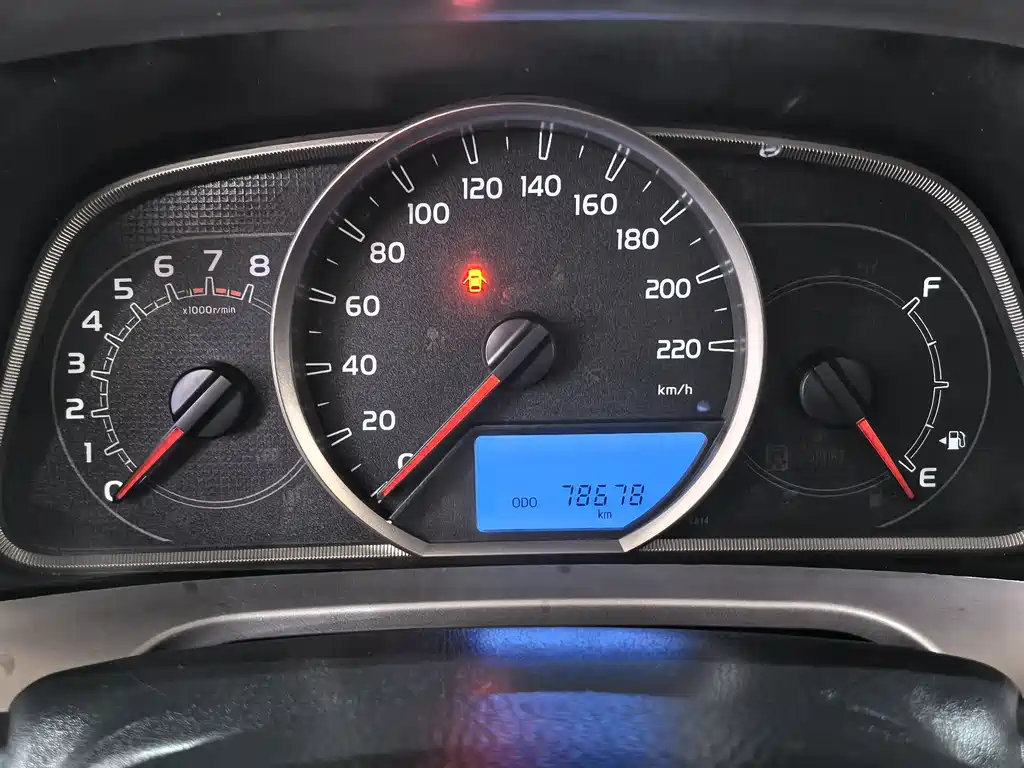 Toyota RAV4 2017 — фото 18
