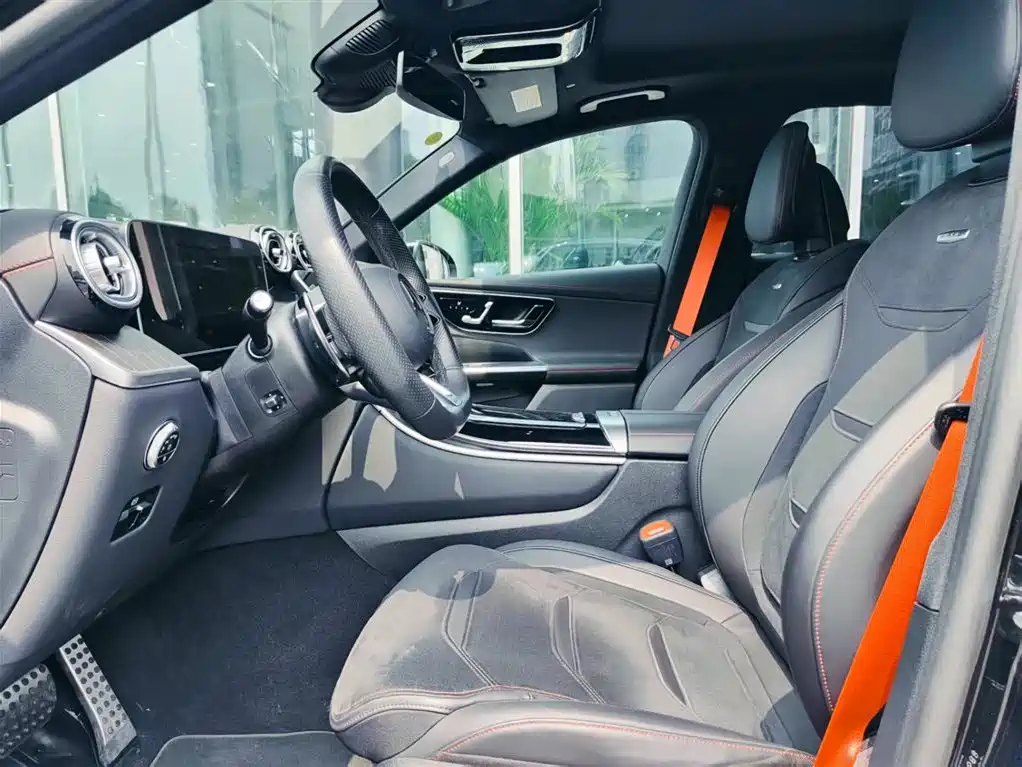 Mercedes-Benz GLC AMG 2025 — фото 10
