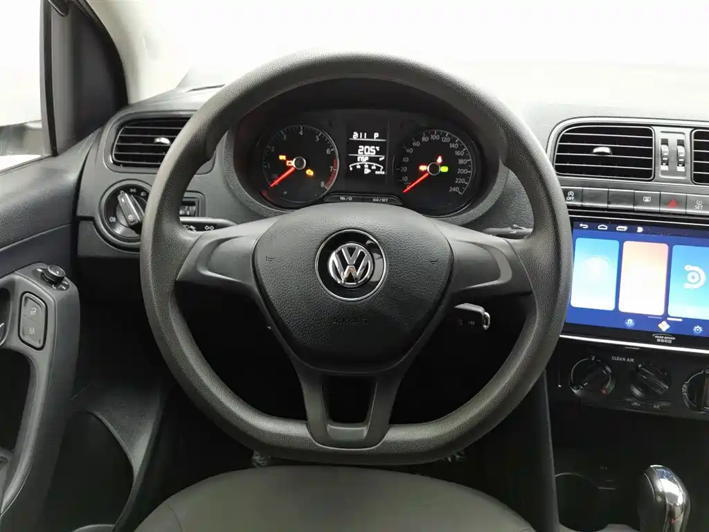 Volkswagen Polo 2019 — фото 11