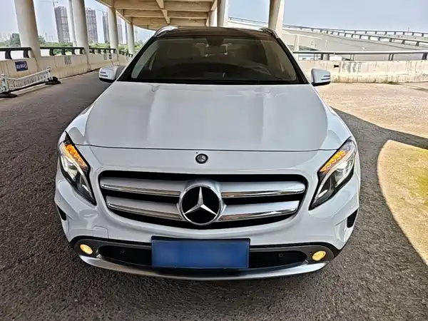 Mercedes-Benz GLA 2015