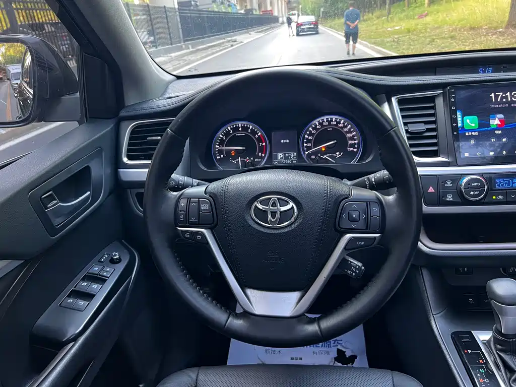 Toyota Highlander 2017 — фото 13