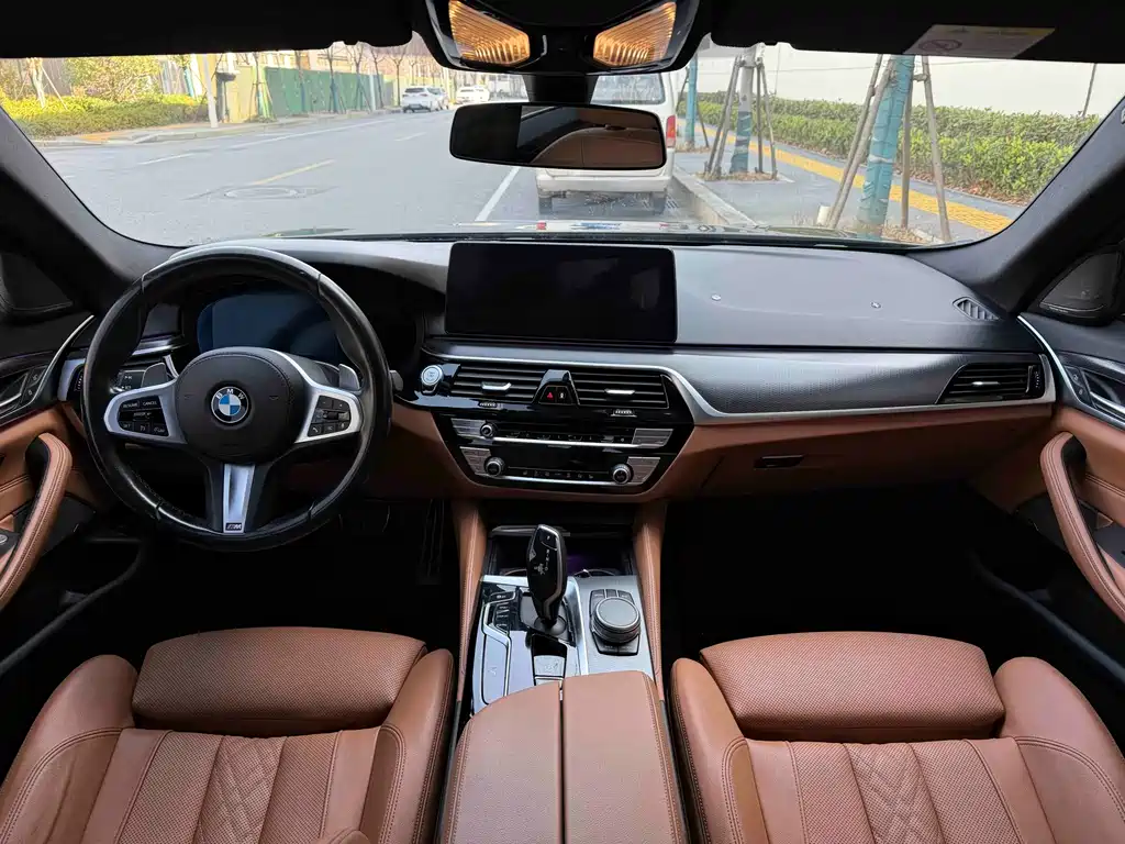 BMW 5 Series 2021