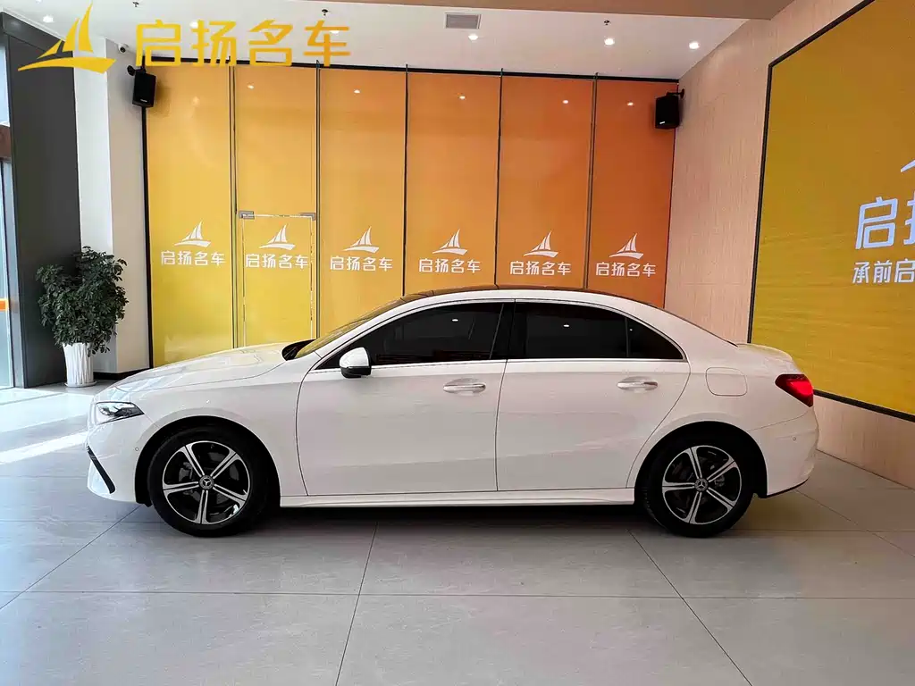 Mercedes-Benz A-Class 2023 — фото 3