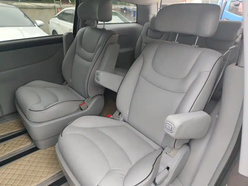 Luxgen Big 7 MPV 2019 — фото 13